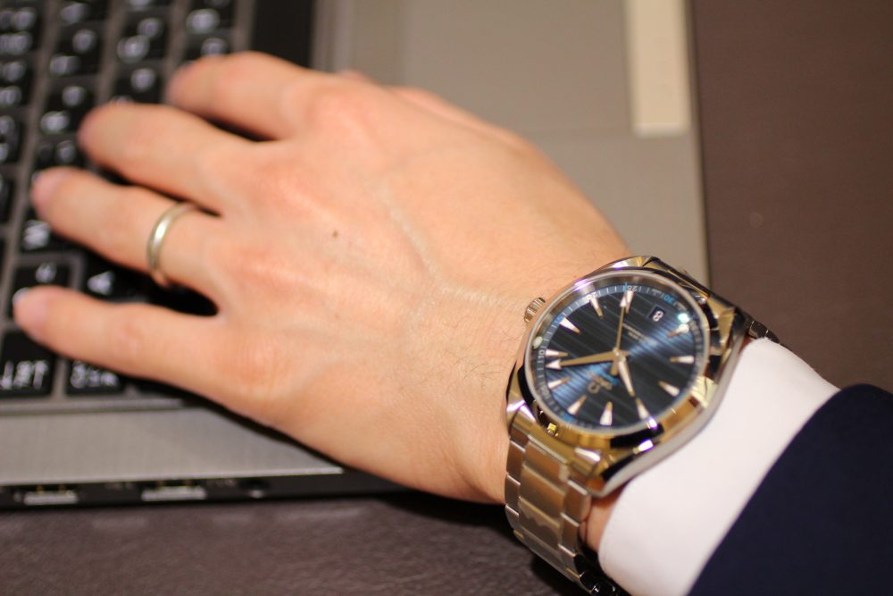 オメガ 腕時計 ビジネスシーンに最適な腕時計3選【オメガ】【IWC】【ブライトリング