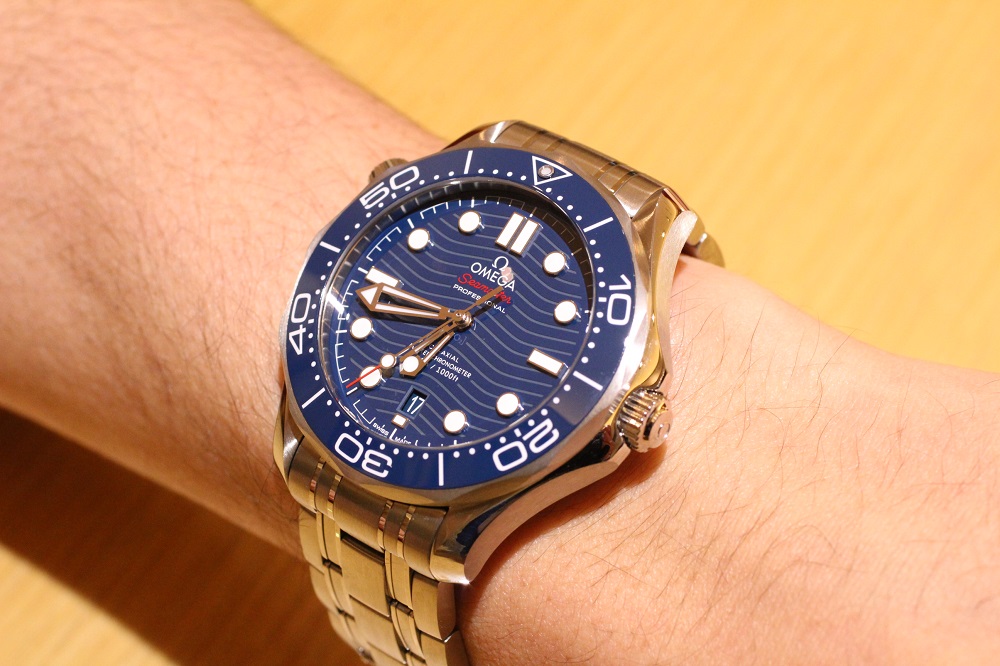 オメガ_シーマスター ダイバー300M マスタークロノメーター 42mm_210.30.42.20.03.001