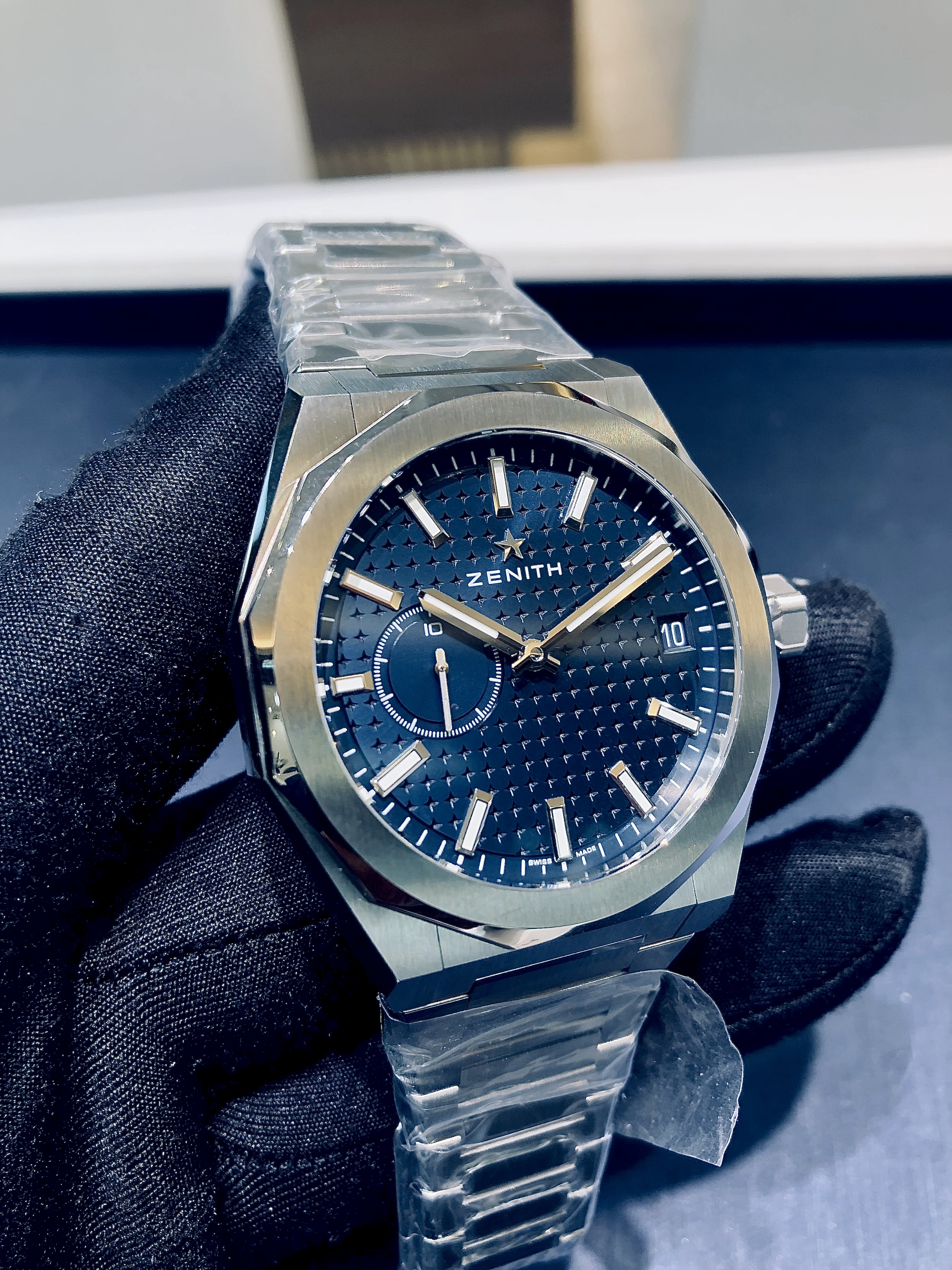 ゼニス デファイ スカイライン ブルー文字盤 腕時計 ラグスポ 新品