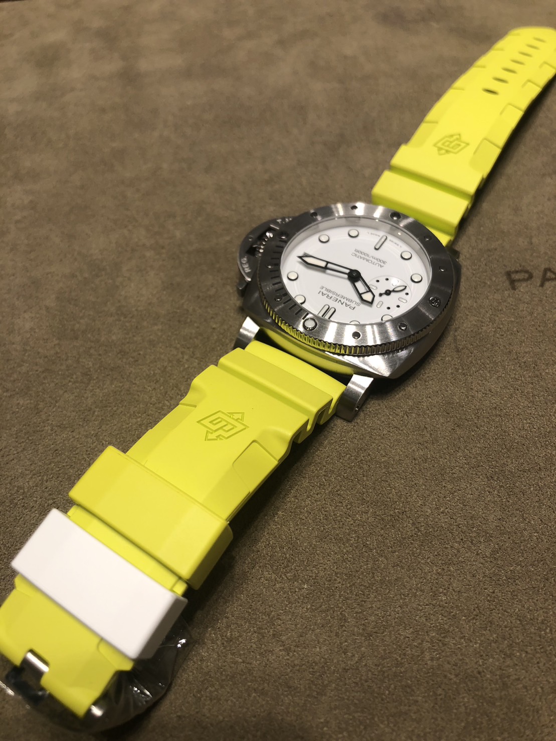 PANERAI_パネライ_strap_アコーディオンラバーイエロー