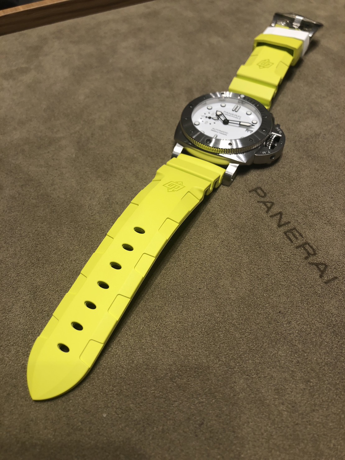 PANERAI_パネライ_strap_アコーディオンラバーイエロー