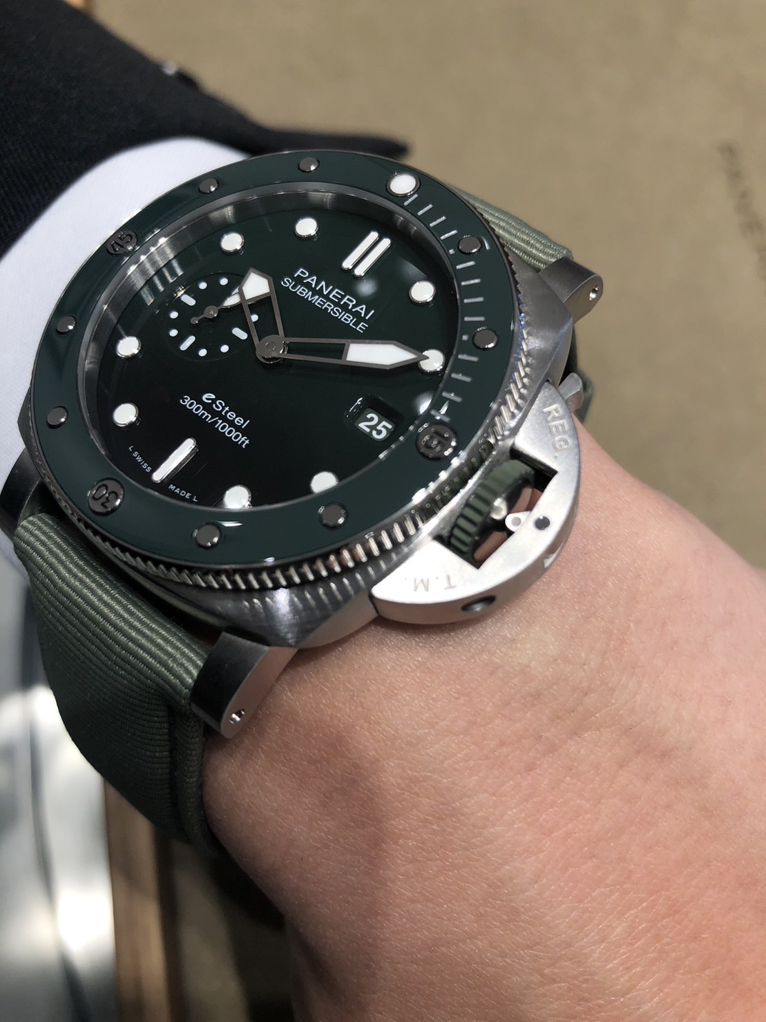 PAM01287 サブマーシブル クアランタクアトロ ESTEEL™ ヴェルデ ズメラルド_PANERAI_パネライ