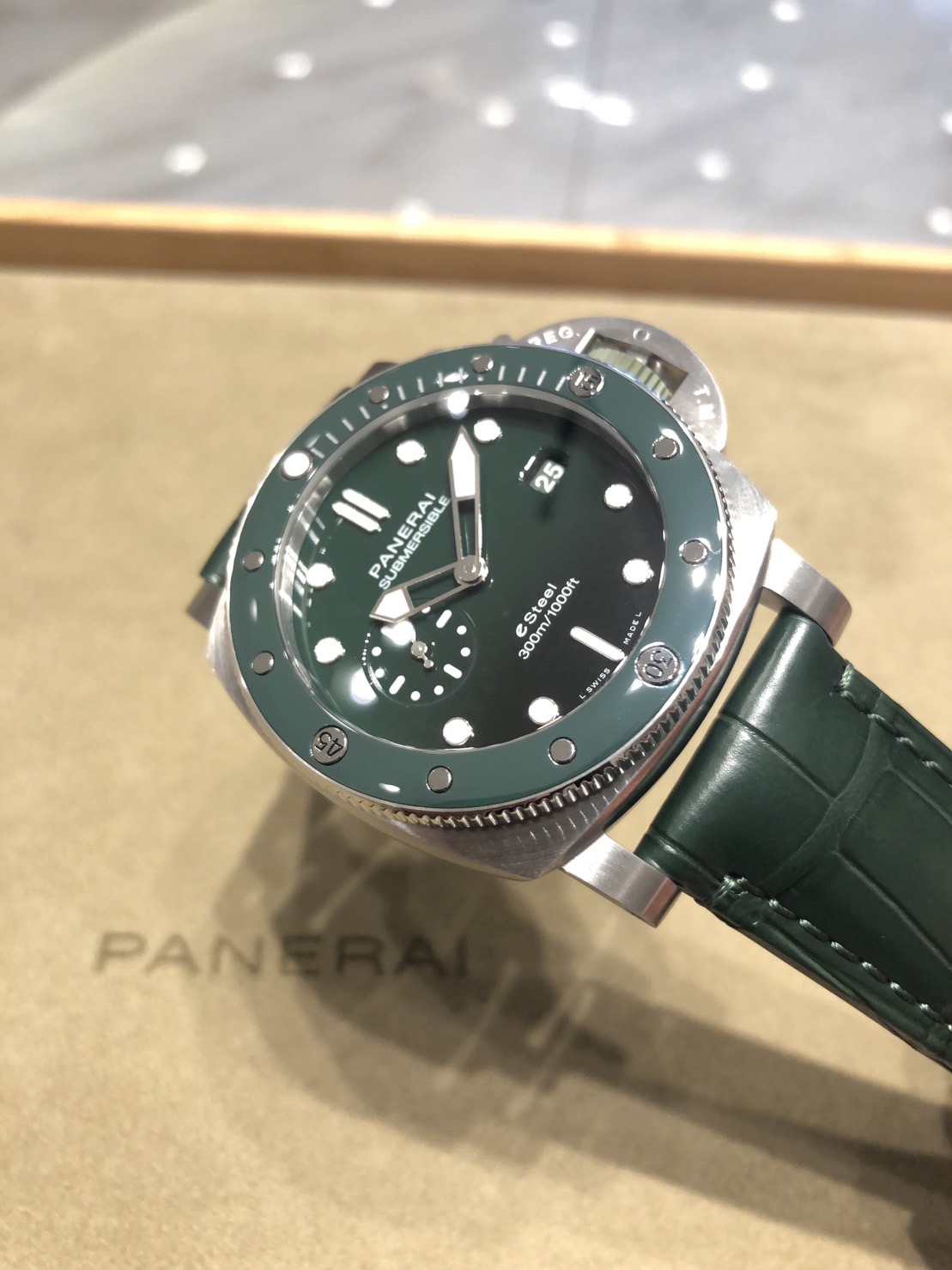 PAM01287 サブマーシブル クアランタクアトロ ESTEEL™ ヴェルデ ズメラルド_PANERAI_パネライ