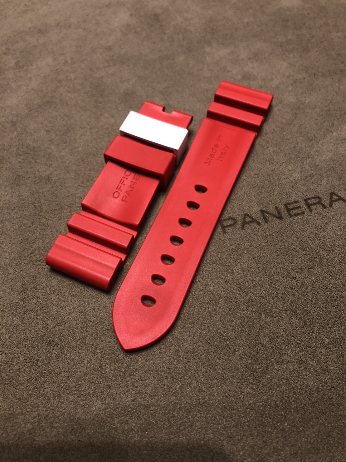 PANERAI_パネライ_strap_アコーディオンラバーレッド