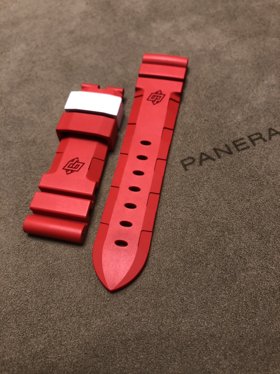 PANERAI_パネライ_strap_アコーディオンラバーレッド