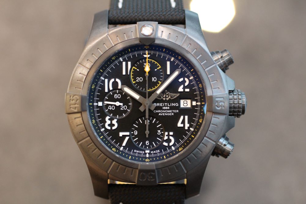 breitlimg_ブライトリング_avenger_アベンジャー_chronograph_クロノグラフ_45_nightmission_ナイトミッション_DLCコーティング_V13317101B1X2_