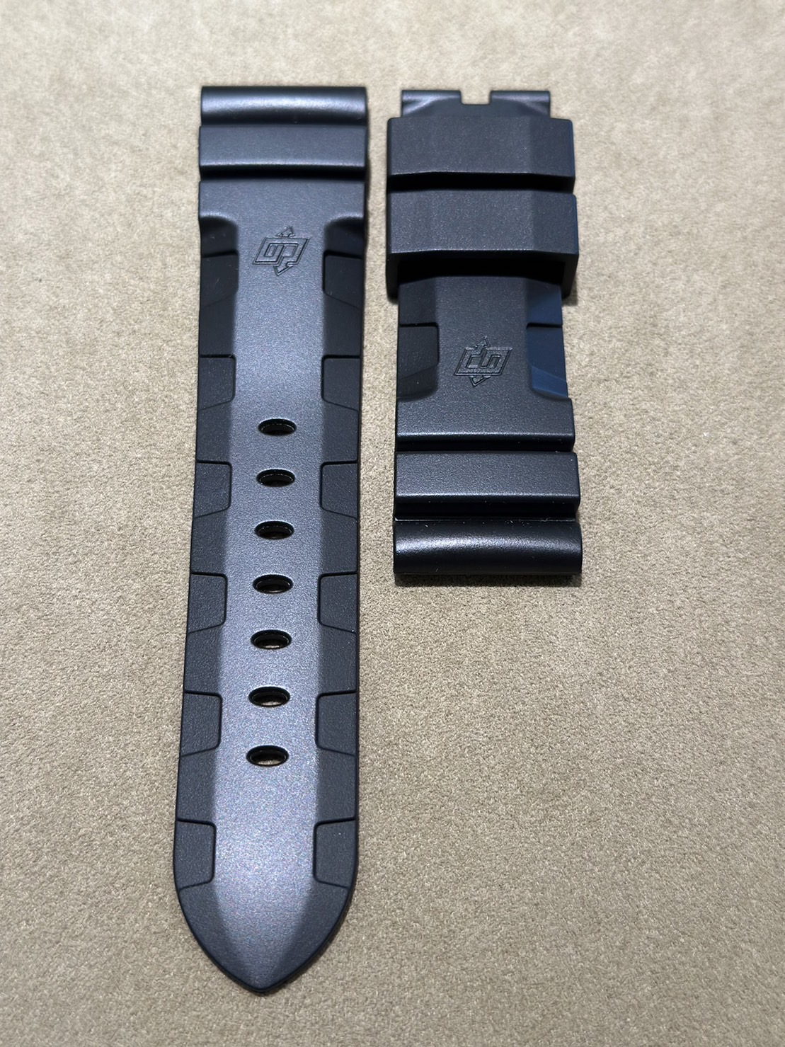 PANERAI_パネライ_strap_アコーディオンラバーブラック