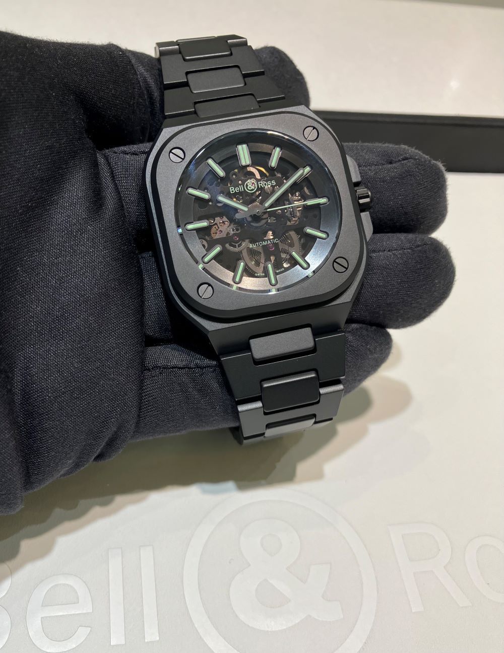 bell&ross_ベルアンドロス_BR05-skeleton-black-lum-ceramic_BR05A-BLM-SKCE/SCE