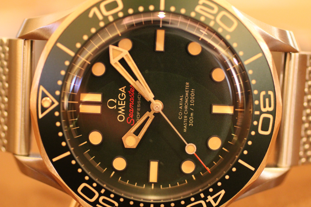 オメガ_ダイバー300M_ 210.90.42.20.10.001