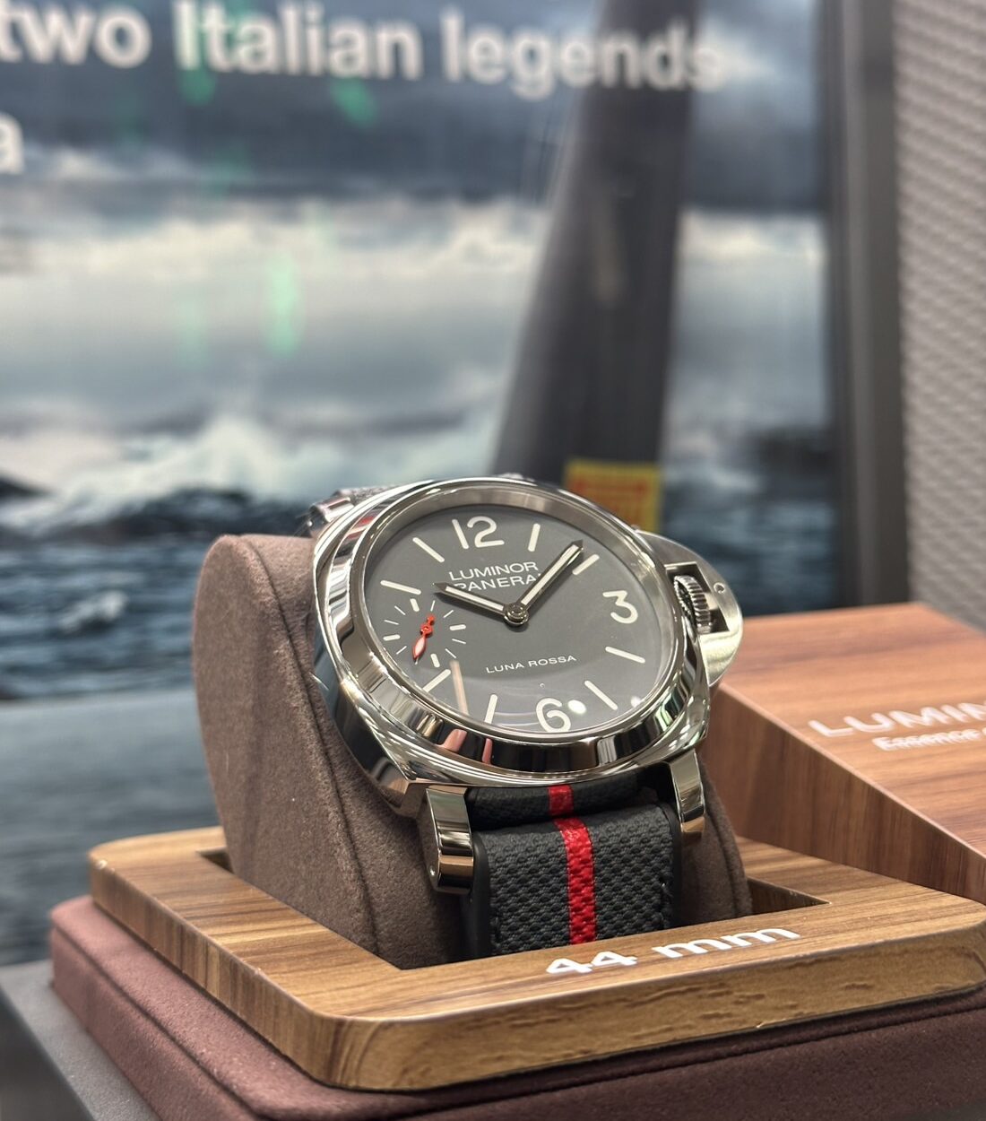 panerai_pam01653_ルミノー_トレジョルニ_ルナ・ロッサ - 44mm_2025年新作