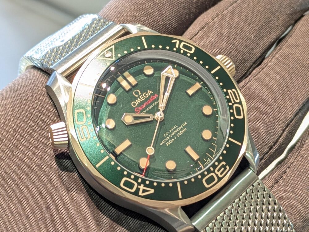 オメガ_ダイバー300M_ 210.90.42.20.10.001