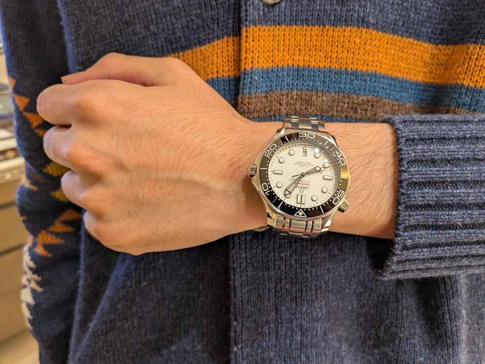 オメガ_ダイバー 300M マスタークロノメーター 42mm_210.30.42.20.04.001