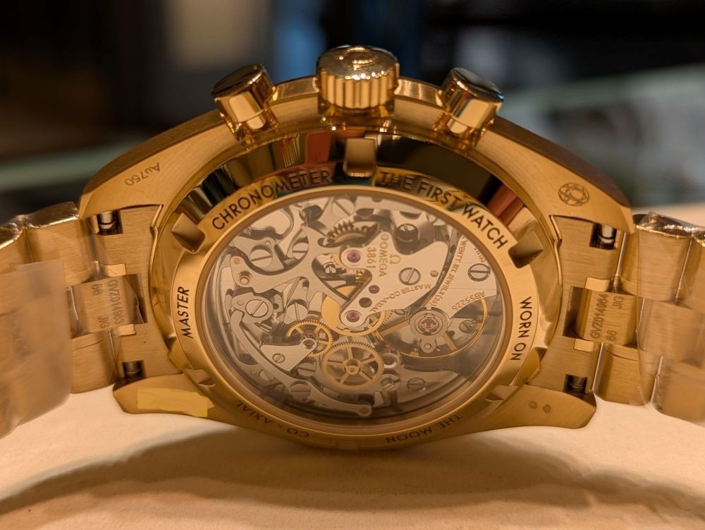 オメガ_スピーダマスター_プロフェショナル_リバースパンダ_ムーンシャインゴー ルド_310.60.42.50.01.002