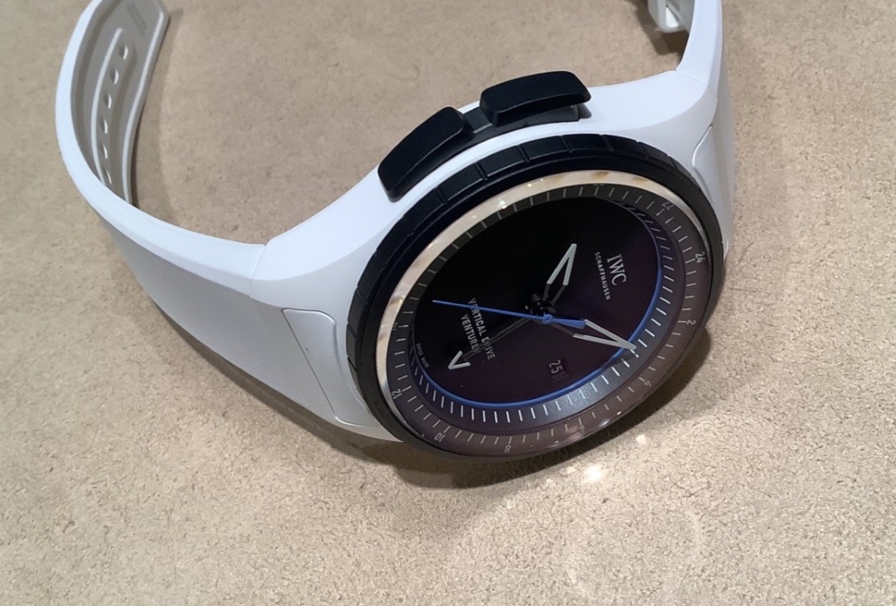 IWC_パイロット・ウォッチ・ベンチュラー・バーティカル・ドライブ_IW328601