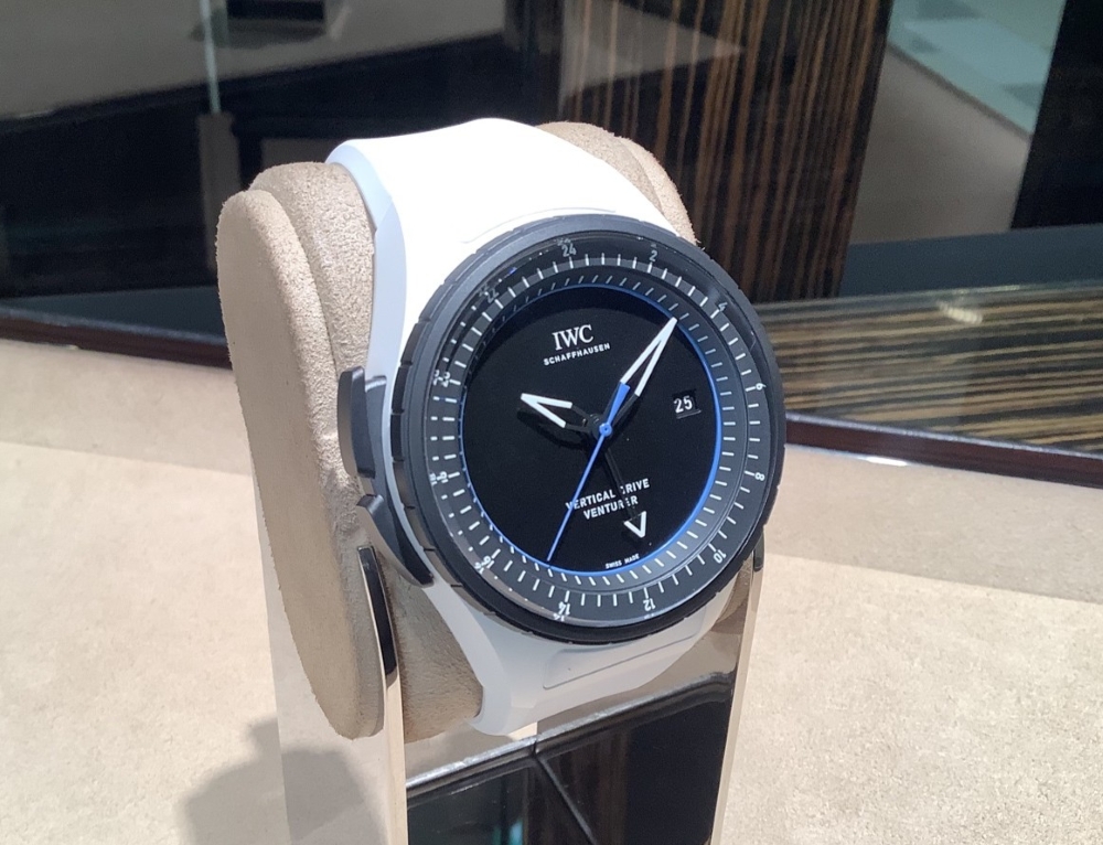 IWC_パイロット・ウォッチ・ベンチュラー・バーティカル・ドライブ_IW328601