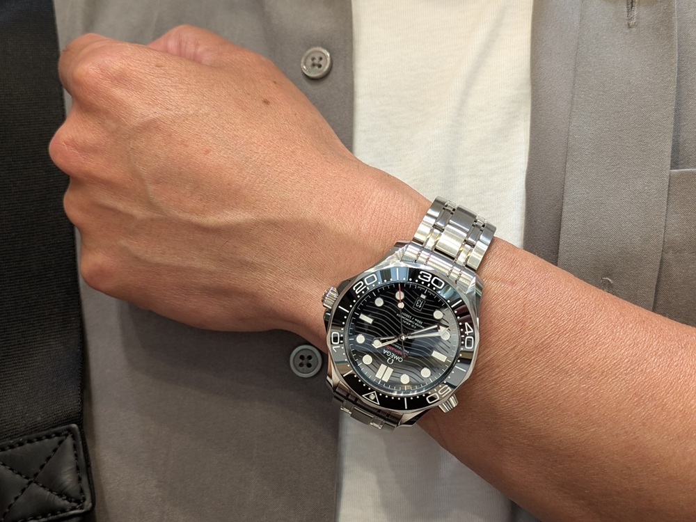 オメガ_ダイバー300M マスタークロノメーター 42mm_210.30.42.20.01.001