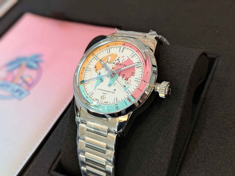 N2100.22S02.W01 Freedom GMT Enjoy Life "Holiday" Limited Edition