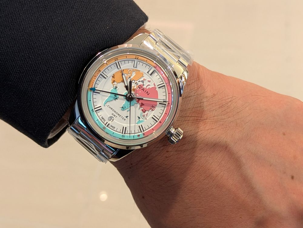 N2100.22S02.W01 Freedom GMT Enjoy Life "Holiday" Limited Edition