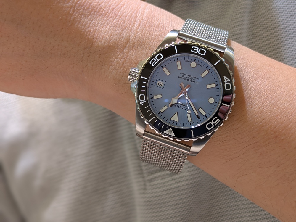 ロンジン_ハイドロコンクエスト39mm_L3.779.4.99.6